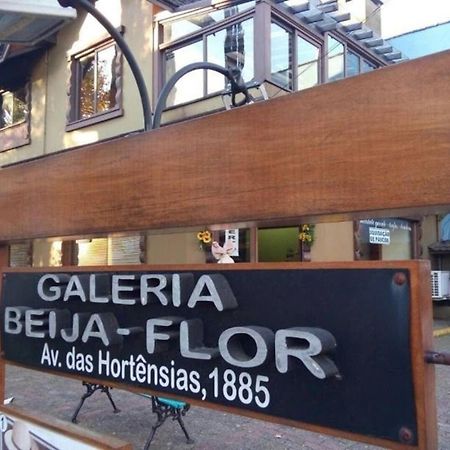 Locar-In Gramado - Loft A 50 M Da Rua Coberta.アパートメント エクステリア 写真